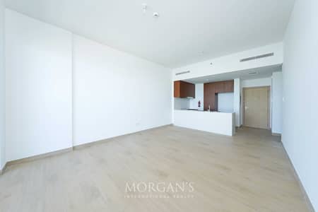 2 Bedroom Apartment for Rent in Jumeirah, Dubai - 2BR Unit | Sea View | Unfurnished | Prime Location