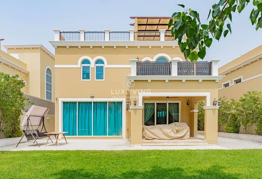 4BR Fully Renovated | Single Row | Modern
