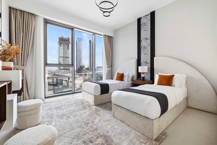 Luxury 2 BR + Maidsroom | Burj Khalifa City View and Canal View - Image 10