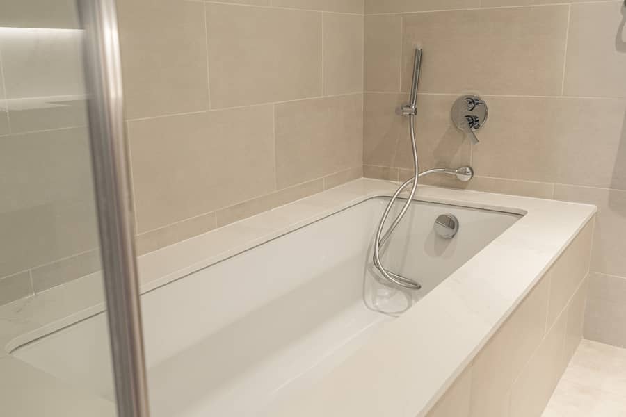 Luxury 2 BR + Maidsroom | Burj Khalifa City View and Canal View - Image 31