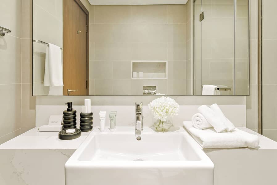 Luxury 2 BR + Maidsroom | Burj Khalifa City View and Canal View - Image 33