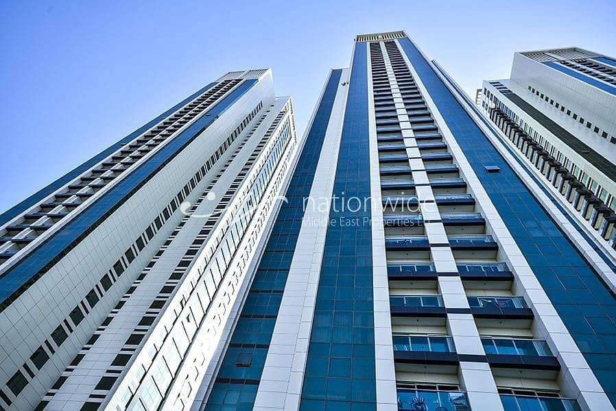 Hot Deal! Towering 1BR Apartment + Full Facilities Hot Deal! Towering 1BR Apartment + Full Facilities