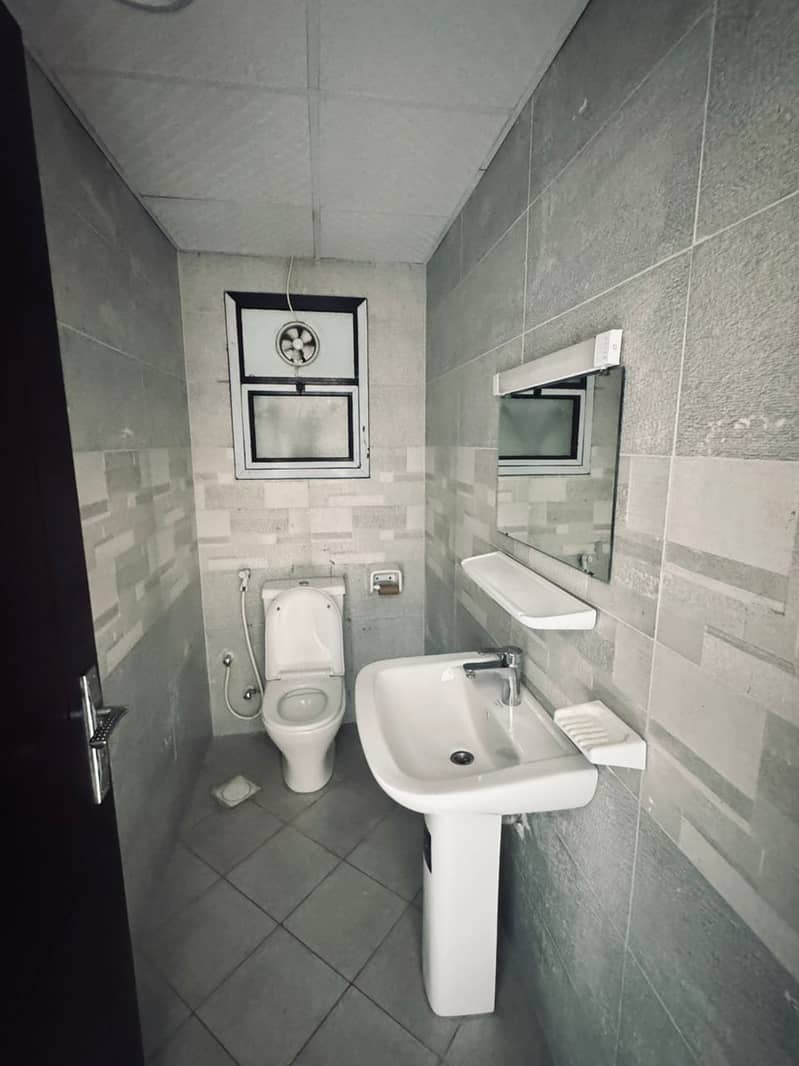 14 94d398ff-44bb-452b-bf14-09f4317c5aaf. jpg