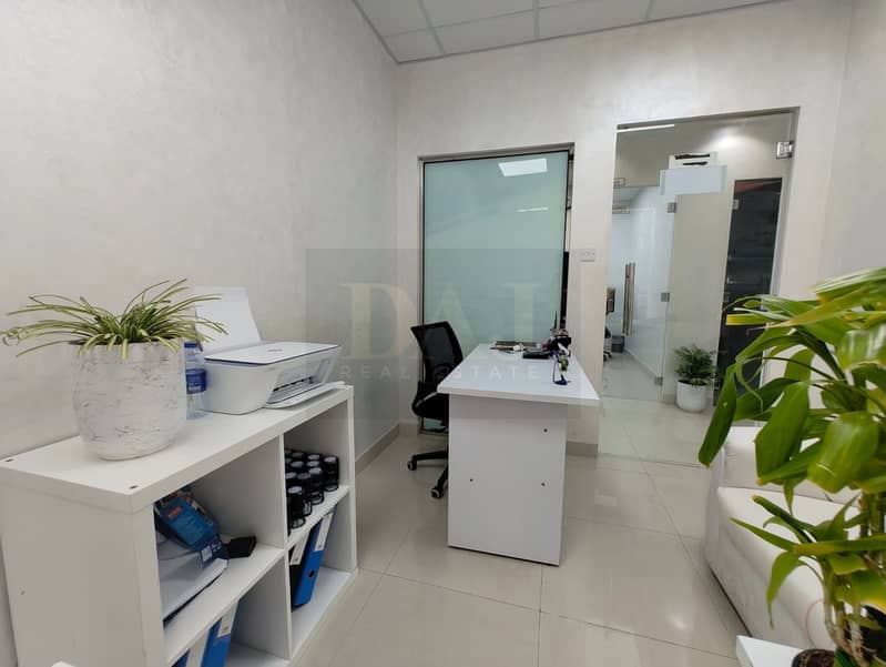 10 a261e7ca-2db2-4594-bfac-ece6d0546d12. jpg