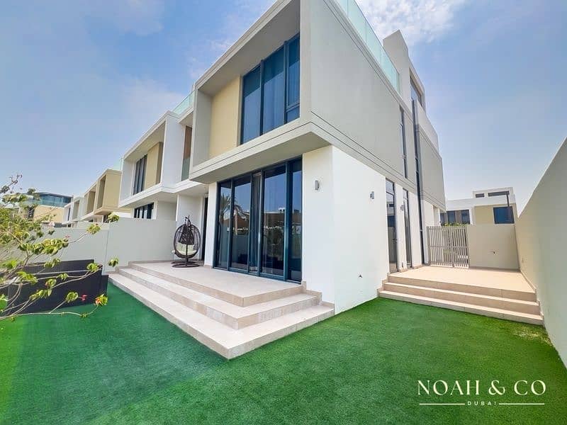 Corner Unit | Unfurnished | 3 BR + Maids | Vacant Corner Unit | Unfurnished | 3 BR + Maids | Vacant