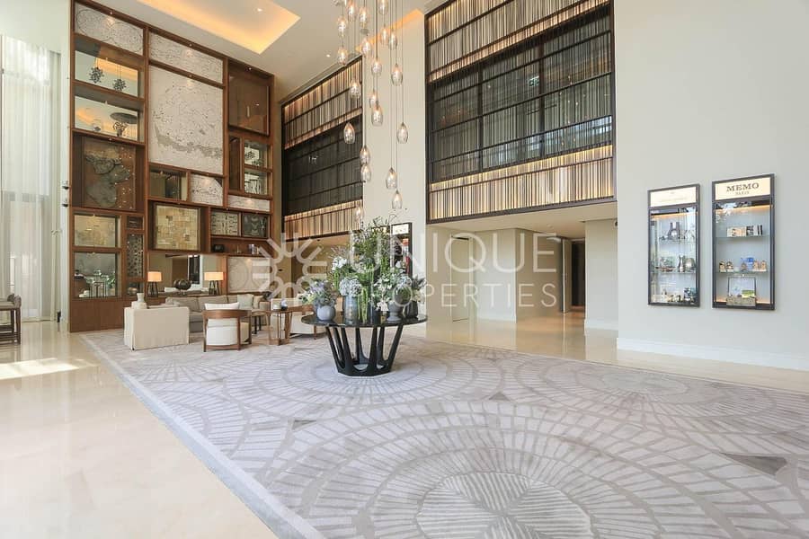 High Floor | Full Burj Khalifa and Fountain View High Floor | Full Burj Khalifa and Fountain View