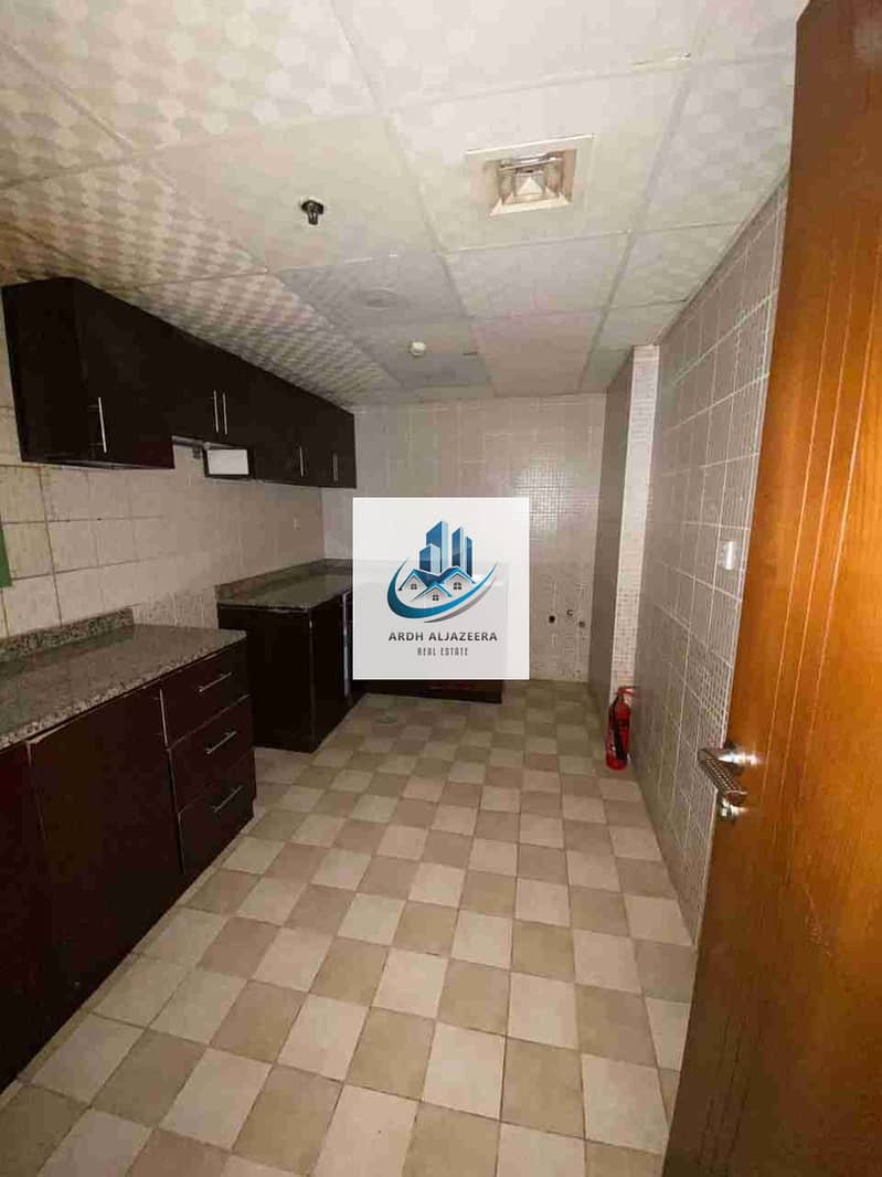 2 1000595776. jpg
