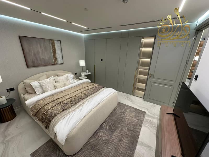 16 bedroom 1. jpg