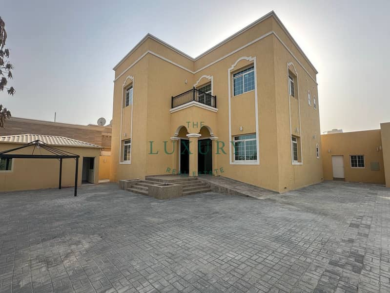 5_Bedrooms___Upgraded_Villa___Prime_Location-13. jpg 5_Bedrooms___Upgraded_Villa___Prime_Location-13. jpg
