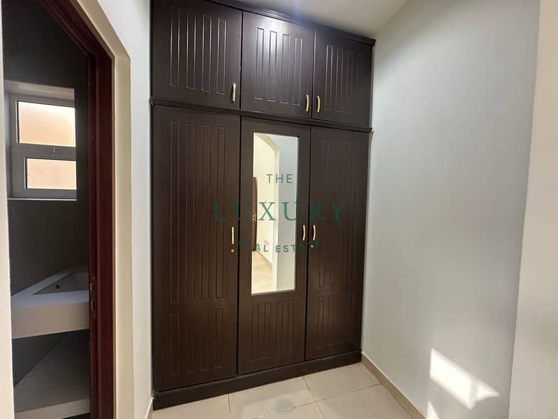 12 5_Bedrooms___Upgraded_Villa___Prime_Location-14. jpg