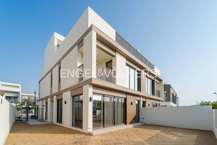 位于蒂拉尔阿尔加夫综合社区,奥拉别墅区 5 卧室的联排别墅 6300000 AED - 12292051 位于蒂拉尔阿尔加夫综合社区,奥拉别墅区 5 卧室的联排别墅 6300000 AED - 12292051