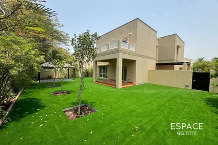 3 Bedroom Villa for Rent in The Meadows, Dubai - Back to back | Available | Well Maintained
