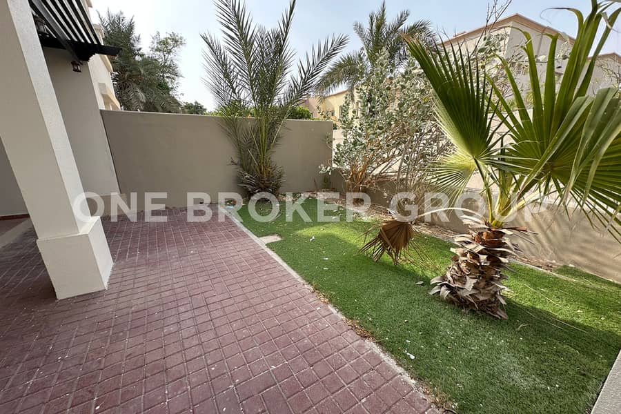 فیلا في الينابيع 11،الينابيع 3 غرف 273000 درهم - 12292278