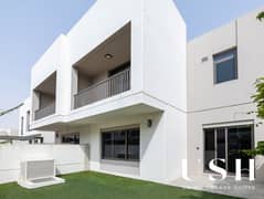 تاون هاوس في زهرة تاون هاوس،تاون سكوير 3 غرف 145000 درهم - 12293231