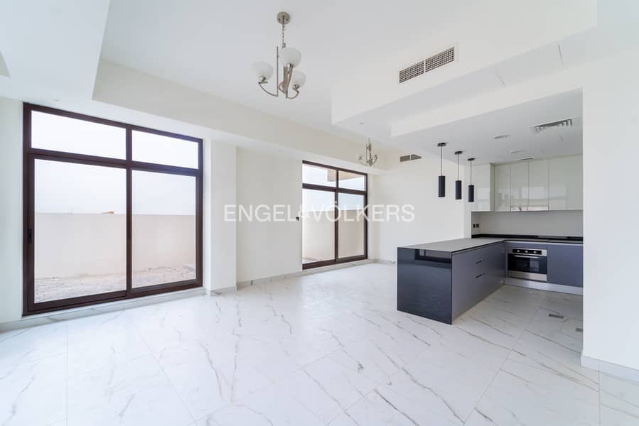 Corner and Large Plot | Single Row | Farm View