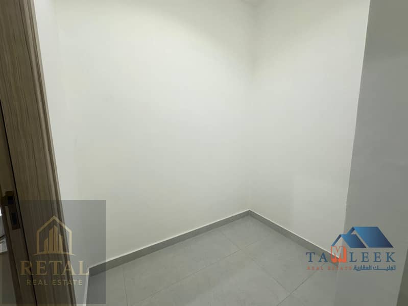 16 11f5faea-dbcf-4c61-b5c8-724ea587. jpg