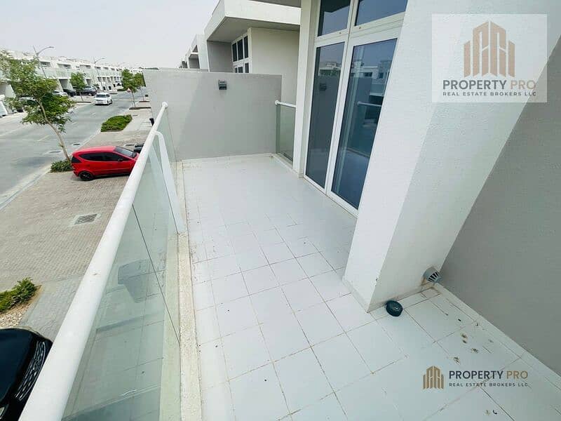 MODERN 3 BR I BACK TO BACK I READY TO MOVE IN