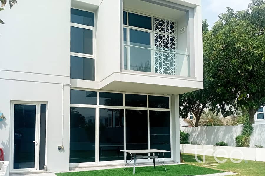 Corner Unit - Vacant Now - Large Plot