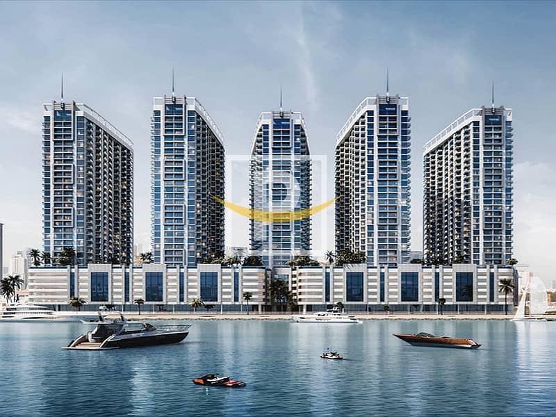 Luxurious Apartment with a Stunning View of Creek Luxurious Apartment with a Stunning View of Creek