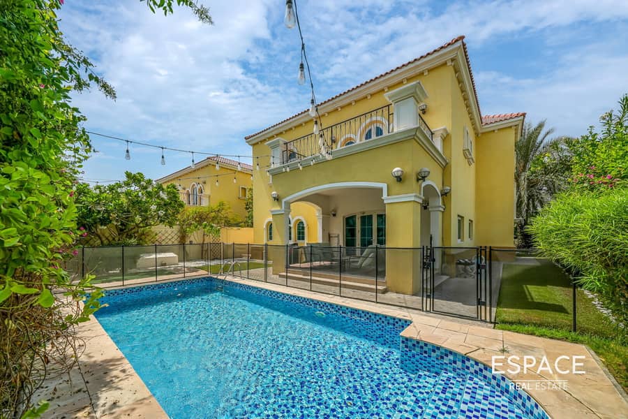 Вилла в Джумейра Парк,Legacy, 3 cпальни, 7950000 AED - 12295810 Вилла в Джумейра Парк,Legacy, 3 cпальни, 7950000 AED - 12295810