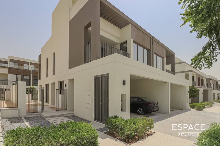 位于蒂拉尔阿尔加夫综合社区,奥拉别墅区 4 卧室的别墅 330000 AED - 12295808 位于蒂拉尔阿尔加夫综合社区,奥拉别墅区 4 卧室的别墅 330000 AED - 12295808