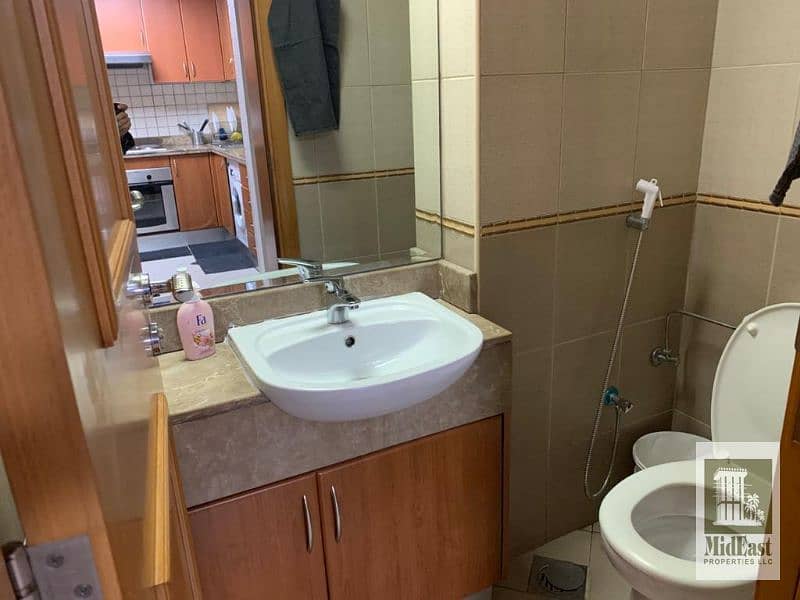 7 Bathroom 2. jpg