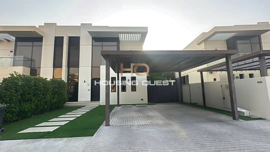 3 Bedroom Townhouse for Sale in DAMAC Hills, Dubai - 01. jpg