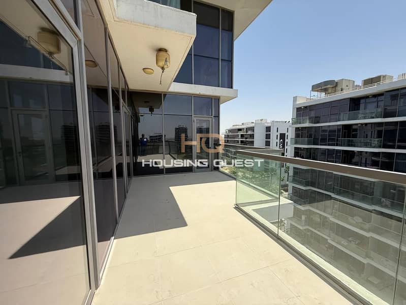 Ready to Move In | Golf View | Big Lay out - Image 9