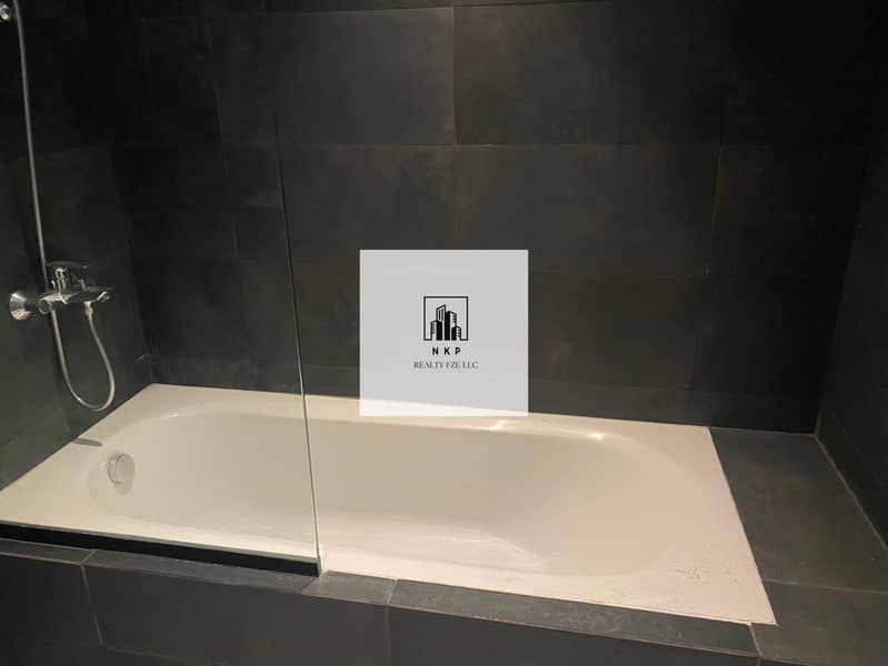 6 IMG_4574. jpeg