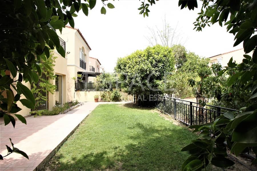 Well Maintained | End Unit | Vacant Well Maintained | End Unit | Vacant
