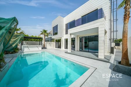 5 Bedroom Villa for Sale in Jumeirah Park, Dubai - Vacant Modern Custom Built 5 bedroom