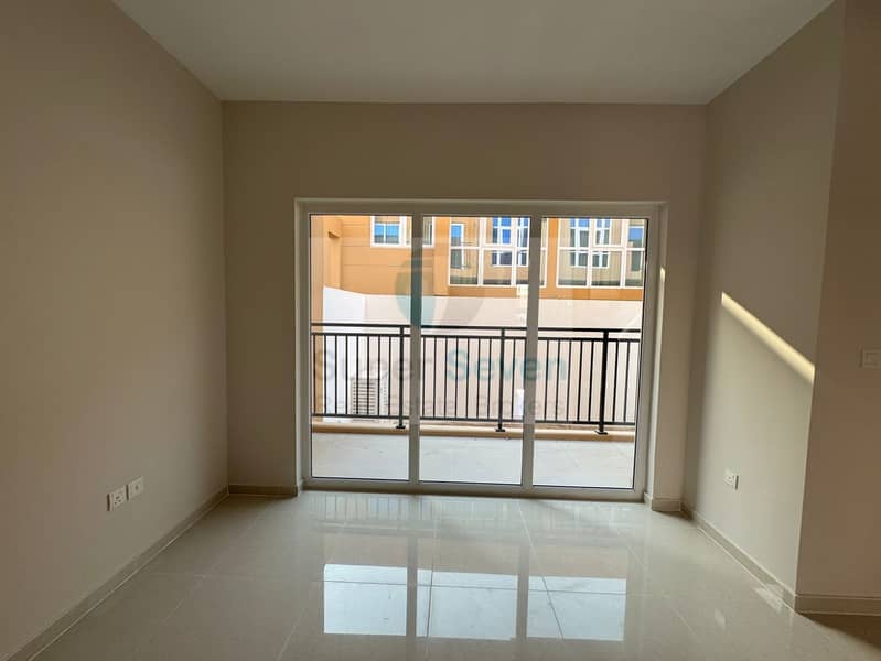 2 Pics Victoria 3BR Villa 336 D2 (3). jpg