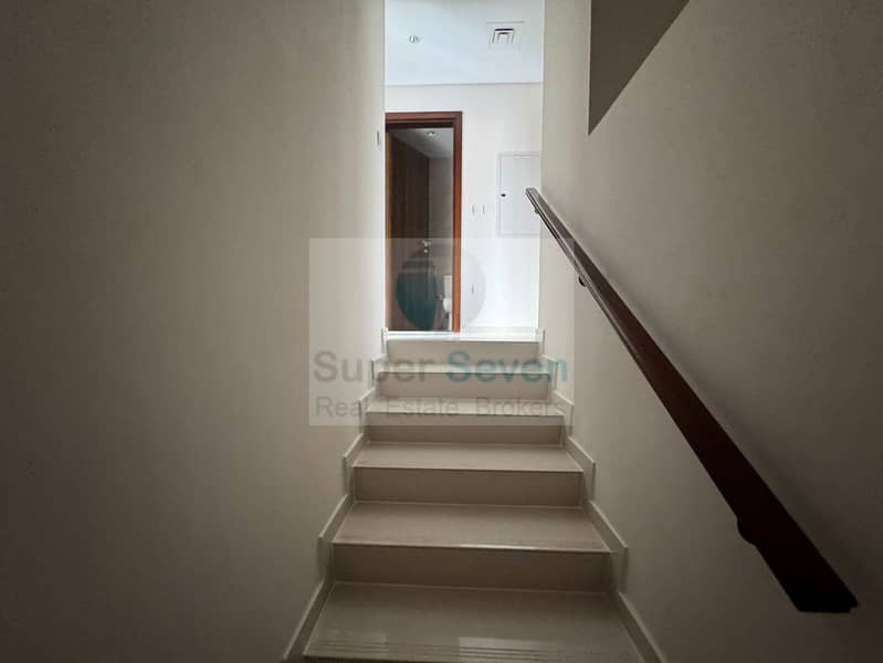 22 Pics Victoria 3BR Villa 336 D2 (21). jpg