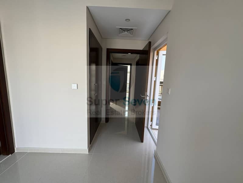 34 Pics Victoria 3BR Villa 336 D2 (34). jpg