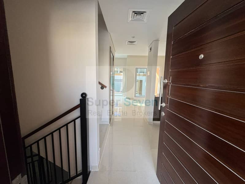51 Pics Victoria 3BR Villa 336 D2 (52). jpg