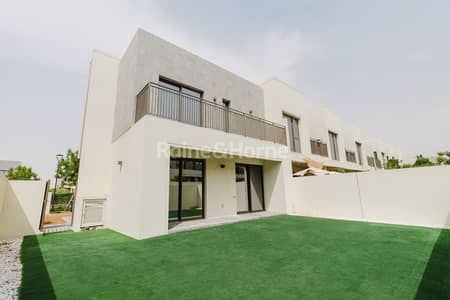 4 Bedroom Townhouse for Rent in Dubai South, Dubai - 4 Bed Villa | Large Plot | Vacant July 25