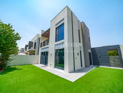 4 Bedroom Villa for Sale in Arabian Ranches 3, Dubai - Vastu Compliant | Corner Unit | Single Row