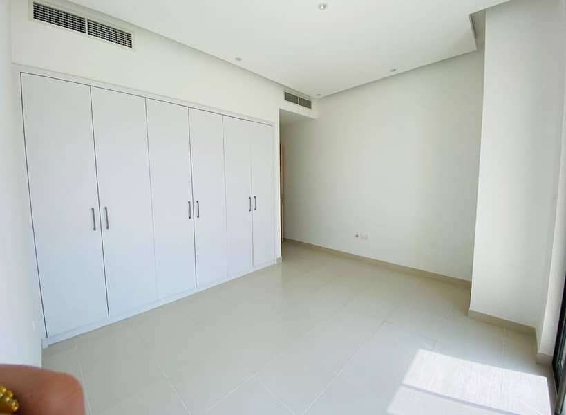 6 MASTER'S BEDROOM. jpg