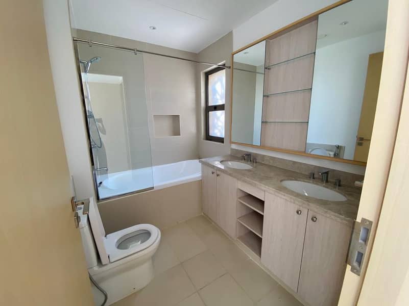 12 TOILET. jpg