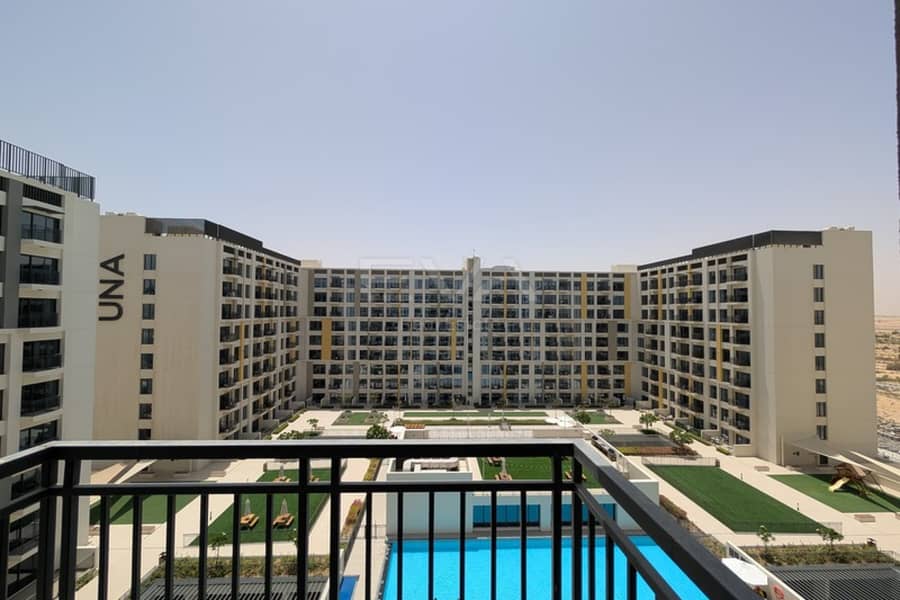 Top Floor | Pool View / Urgent Rent Top Floor | Pool View / Urgent Rent