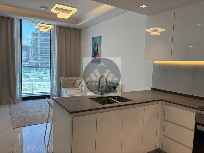6 kitchen living area. jpg