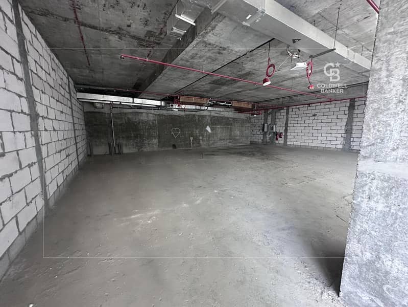 Shell and Core Office with 2 Parkings