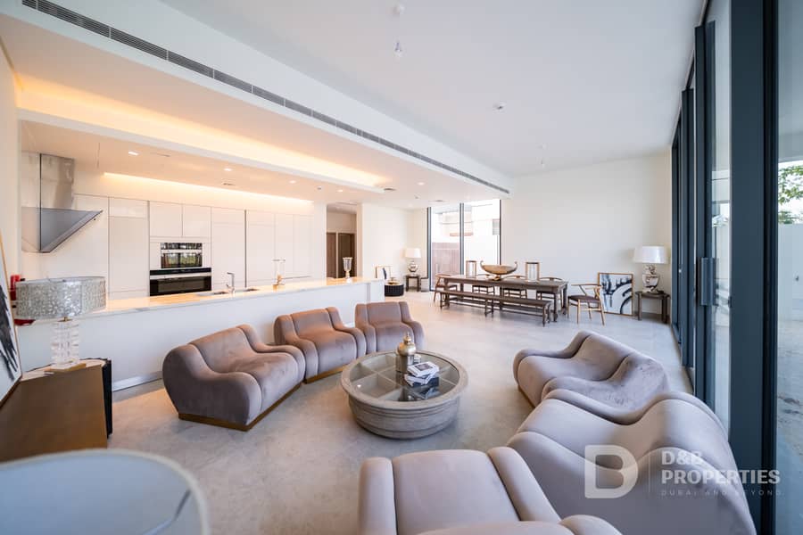 Park Views | Furnished | Single Row Park Views | Furnished | Single Row