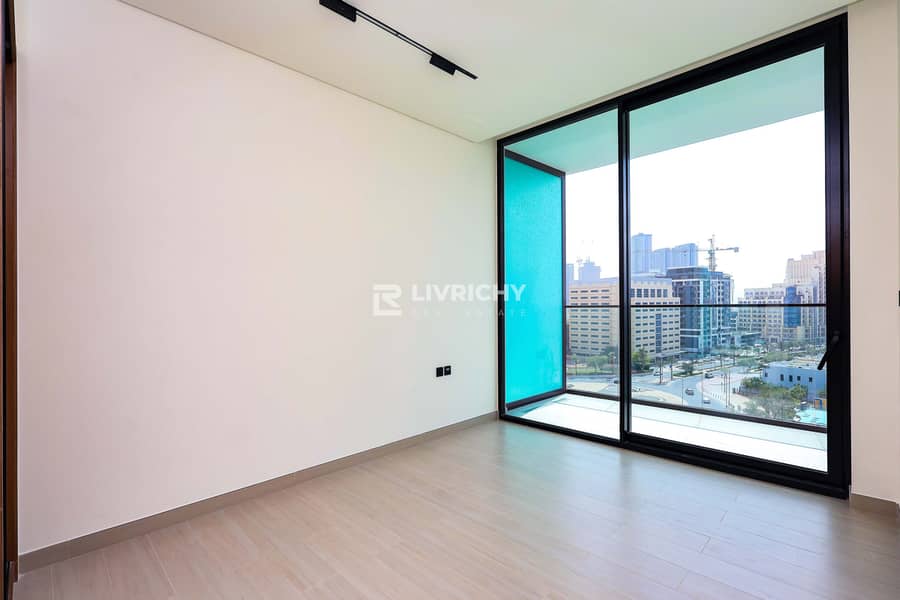 Spacious | Corner Unit | Unobstructed View