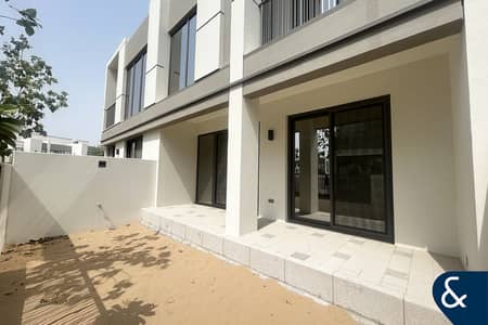 3 Bedroom Villa for Rent in Tilal Al Ghaf, Dubai - Upgraded | Close to Park | Available Now