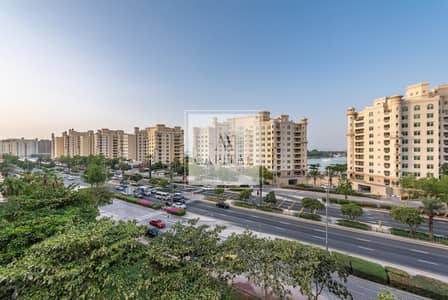 3 Bedroom Apartment for Sale in Palm Jumeirah, Dubai - Beach Access | Spacious | Big Balcony | Tenanted