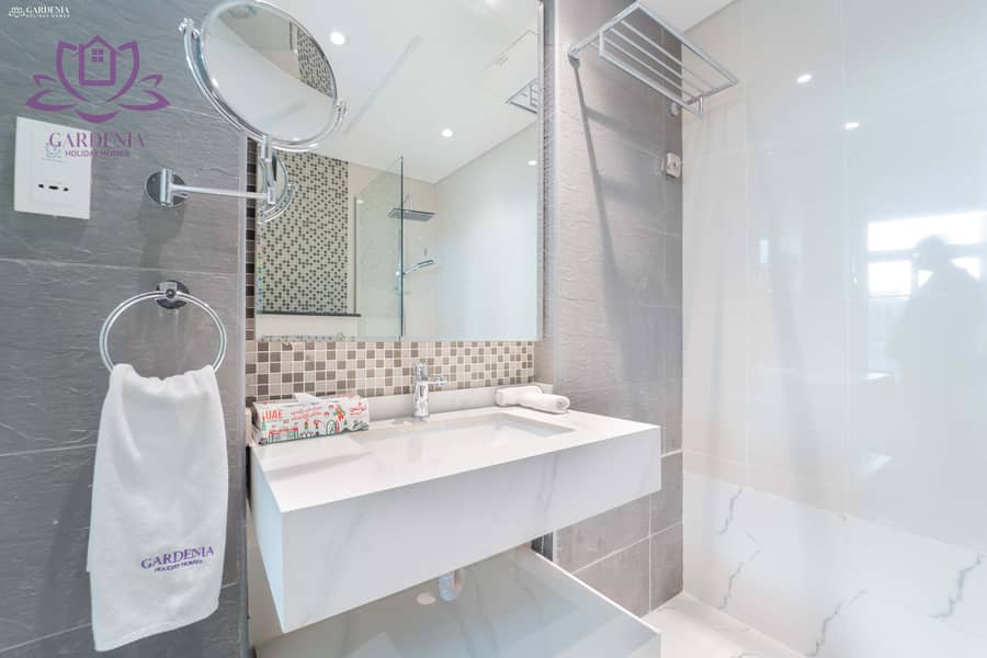 9 Bath1 2. jpg