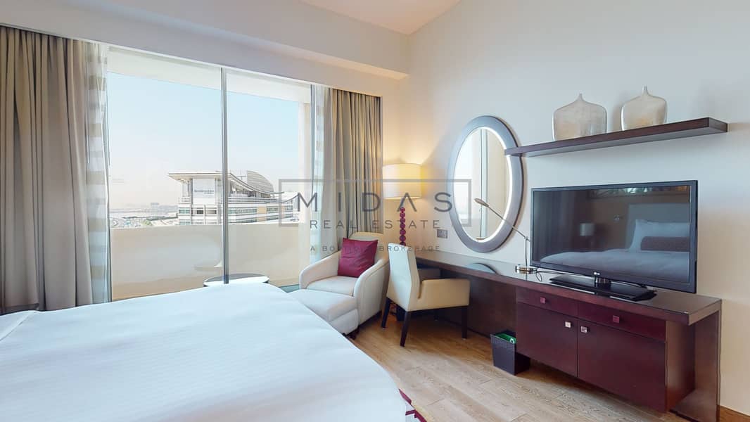 13 MEA AL JADDAF - 3BR - BEDROOM 1 _ PHOTO 3. jpg
