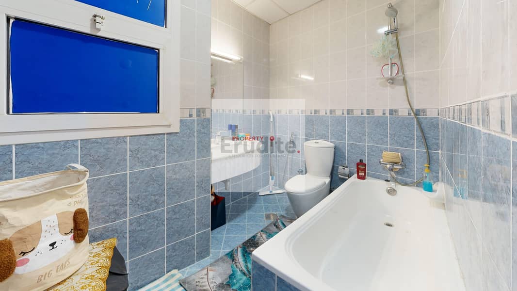 6 Uniestate-Tower-02-Bathroom 1. jpg