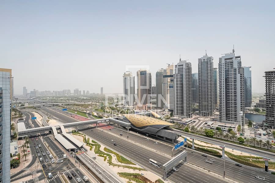 Corner Unit with Breathtaking Marina Views